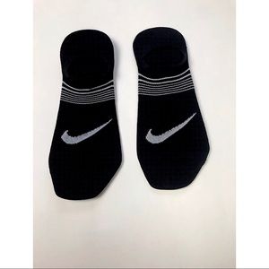 Nike Women’s  lightweight Socks One Pair